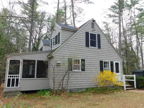 15 Lakeview Drive New Gloucester ME 04260