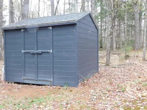 15 Lakeview Drive New Gloucester ME 04260