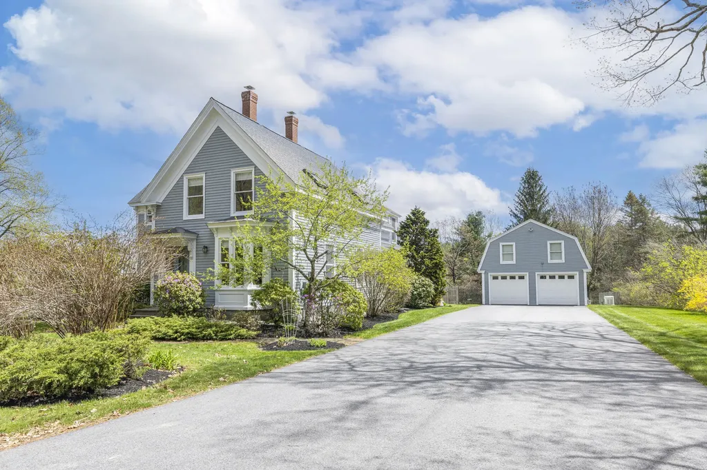 107 Baston Road North Yarmouth ME 04097