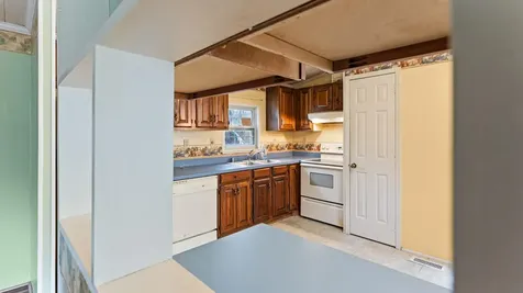 5 Westside Sebago Standish ME 04084