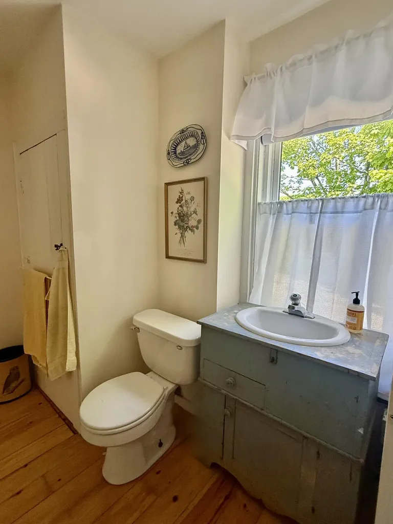 7 Mountain Street Vinalhaven ME 04863