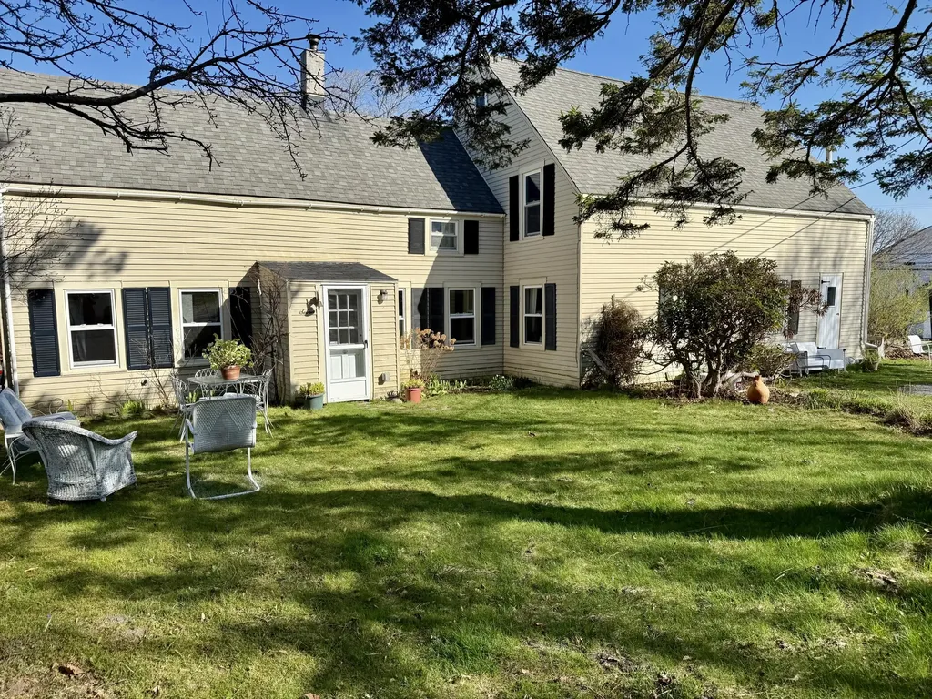 7 Mountain Street Vinalhaven ME 04863