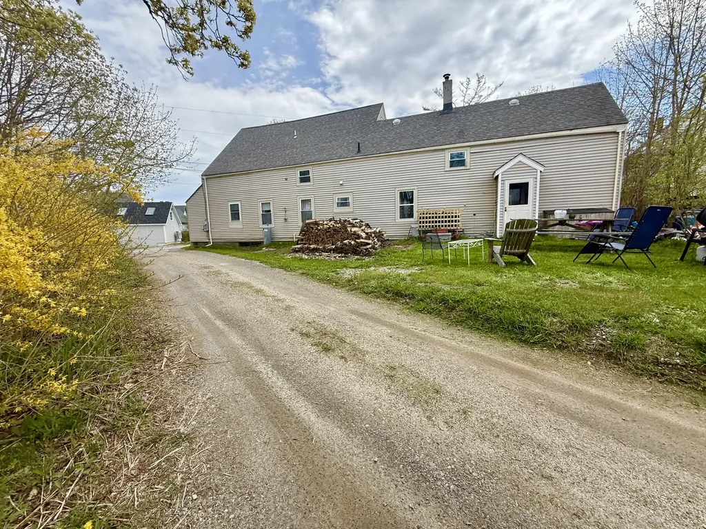7 Mountain Street Vinalhaven ME 04863