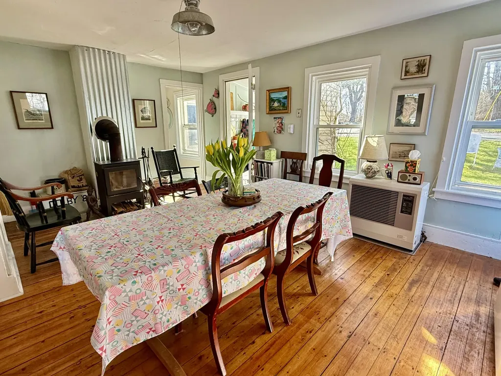 7 Mountain Street Vinalhaven ME 04863