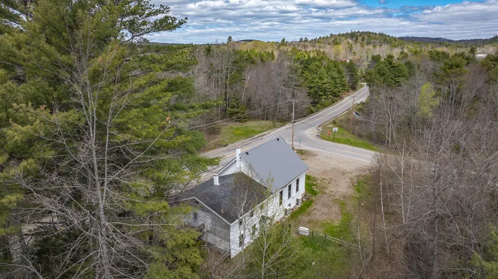 2910 Burkettville Road Liberty ME 04949