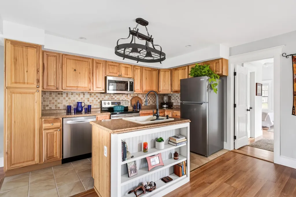 6 Hilltop Drive Rockport ME 04856