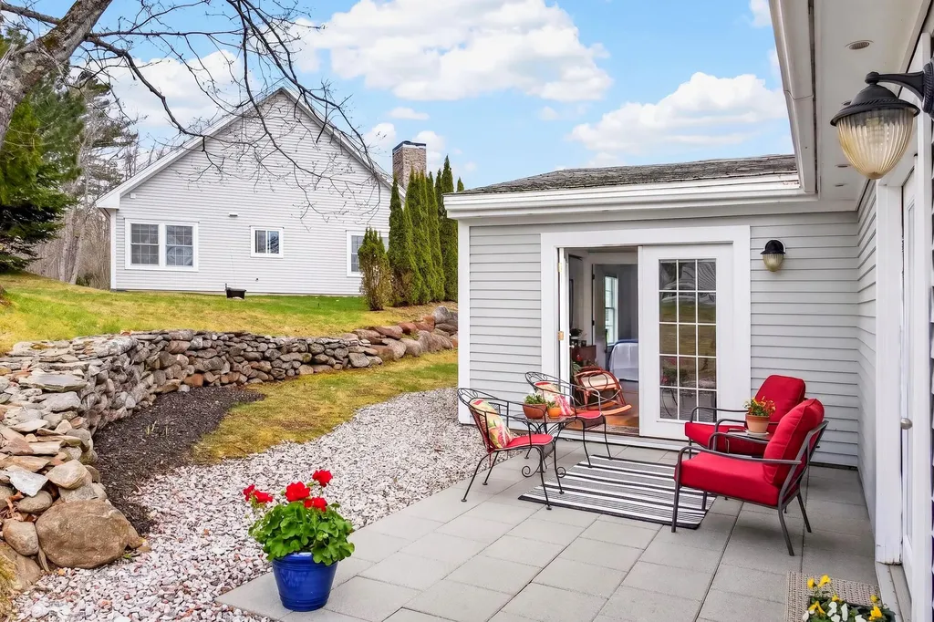 6 Hilltop Drive Rockport ME 04856