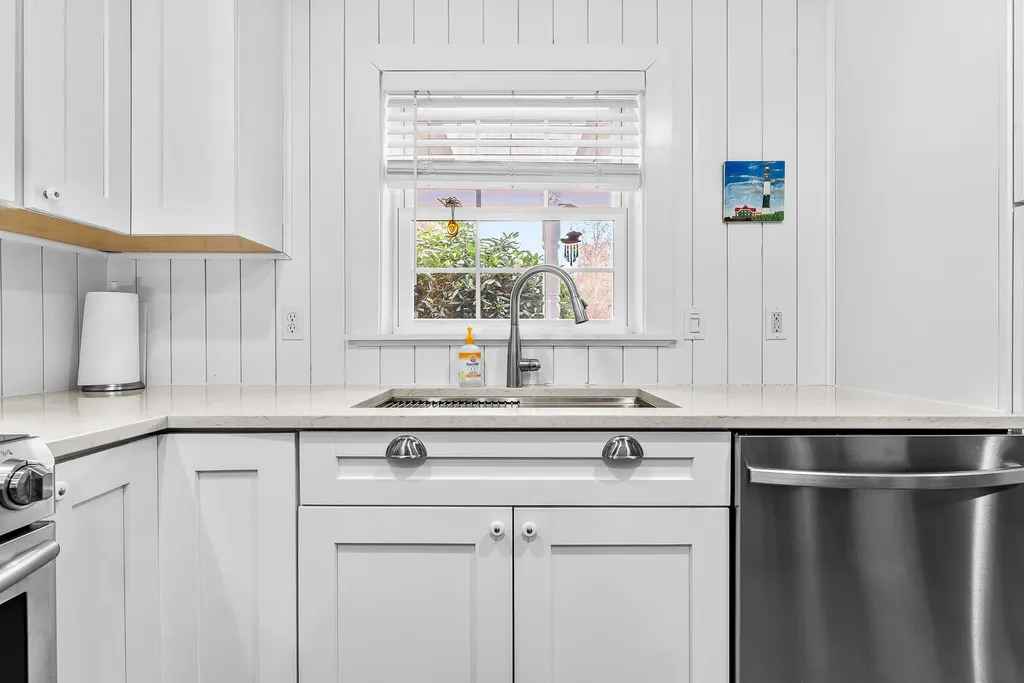 33 Stratford Place Kennebunk ME 04043