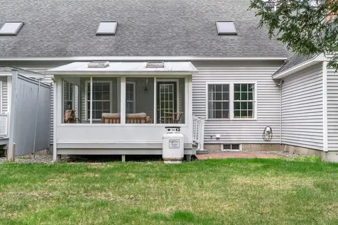 33 Stratford Place Kennebunk ME 04043