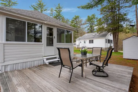 1 Gilleys Lane Raymond ME 04071