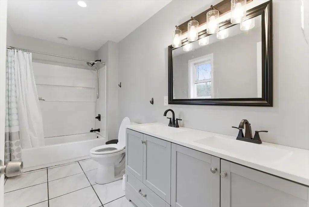 18 Coolidge Avenue Saco ME 04072
