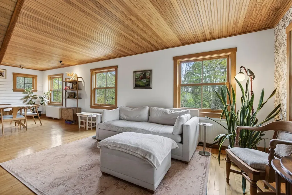 21 Frye Drive Cumberland ME 04021