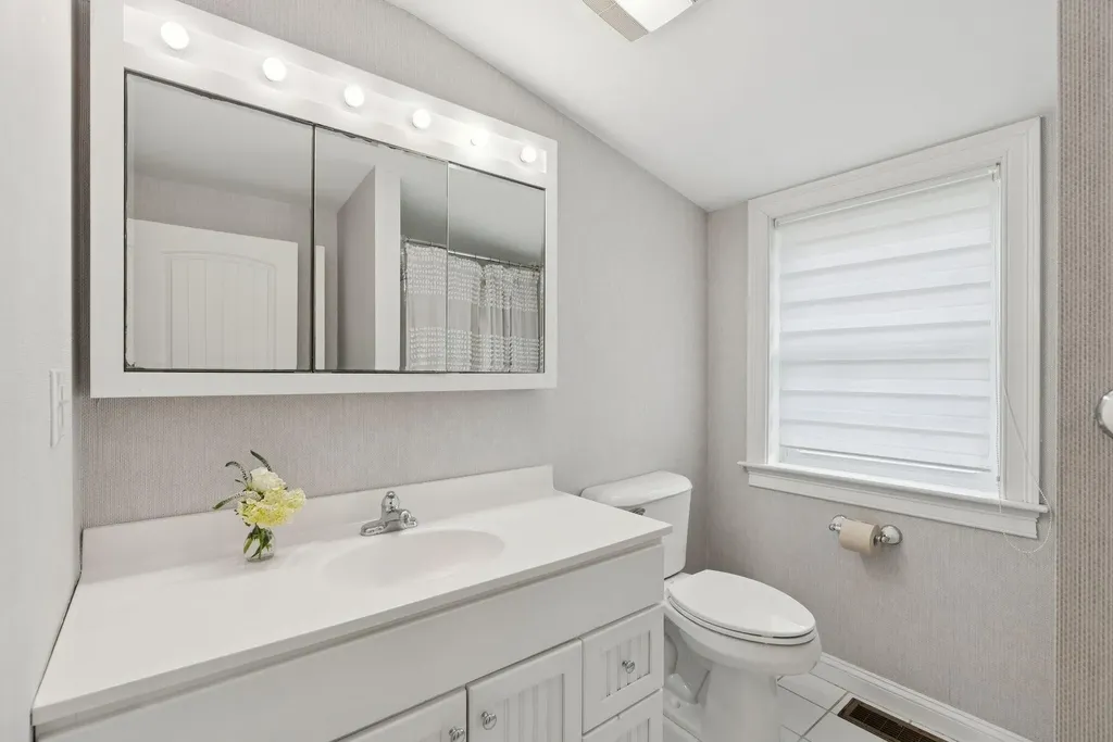 17 Sea Road Kennebunk ME 04043