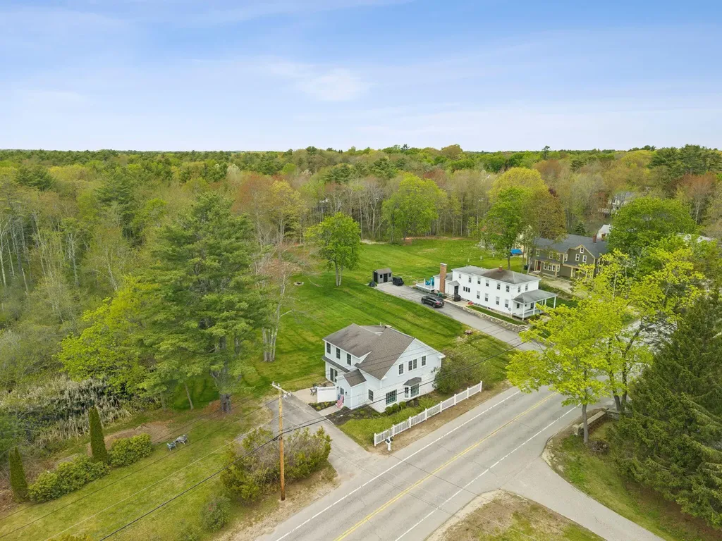 17 Sea Road Kennebunk ME 04043