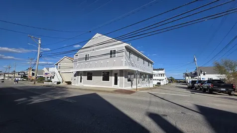 93 W Grand Avenue Old Orchard Beach ME 04064
