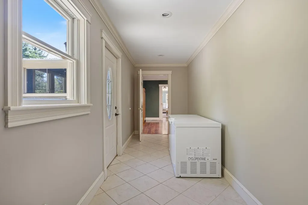 528 Bauneg Beg Hill Road North Berwick ME 03906