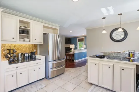 528 Bauneg Beg Hill Road North Berwick ME 03906