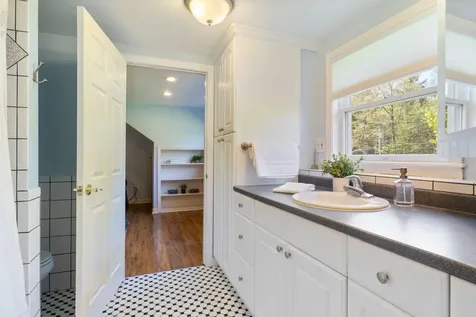 528 Bauneg Beg Hill Road North Berwick ME 03906
