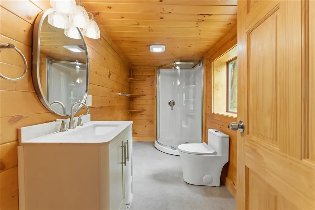 203 Belgrade Road Oakland ME 04963