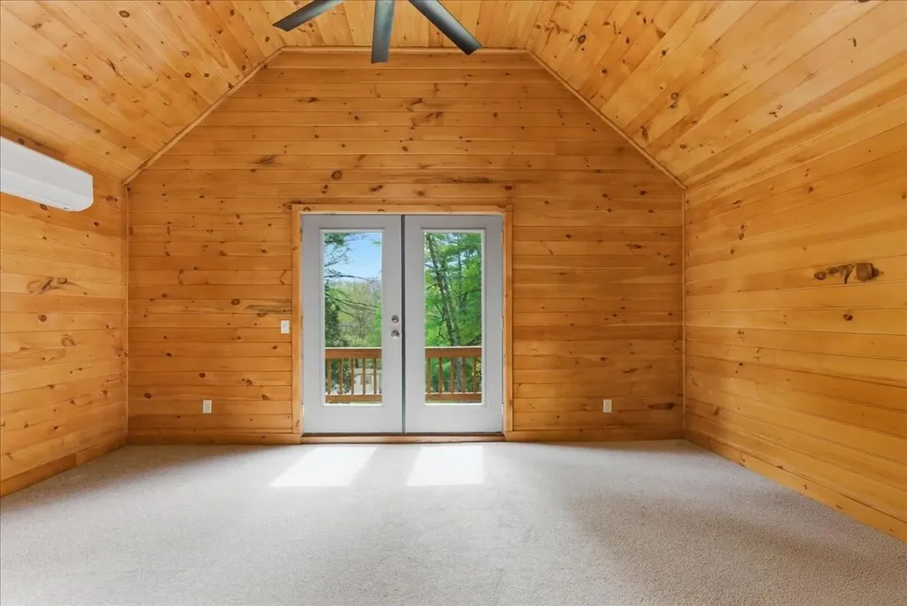 203 Belgrade Road Oakland ME 04963