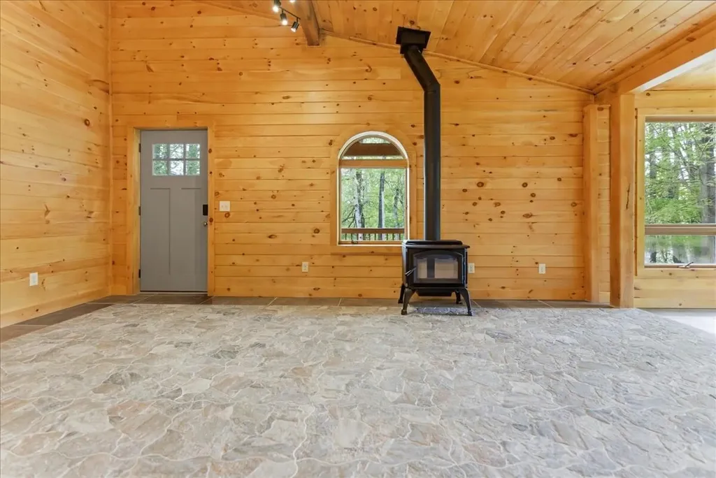 203 Belgrade Road Oakland ME 04963