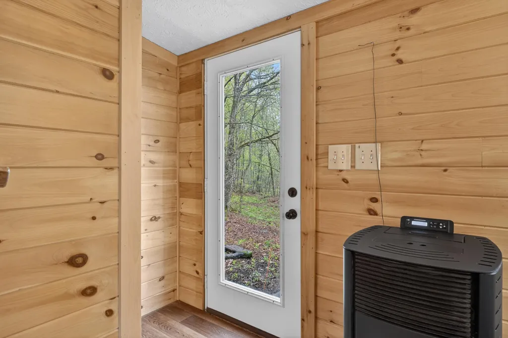 1051 Gardiner Road Wiscasset ME 04578