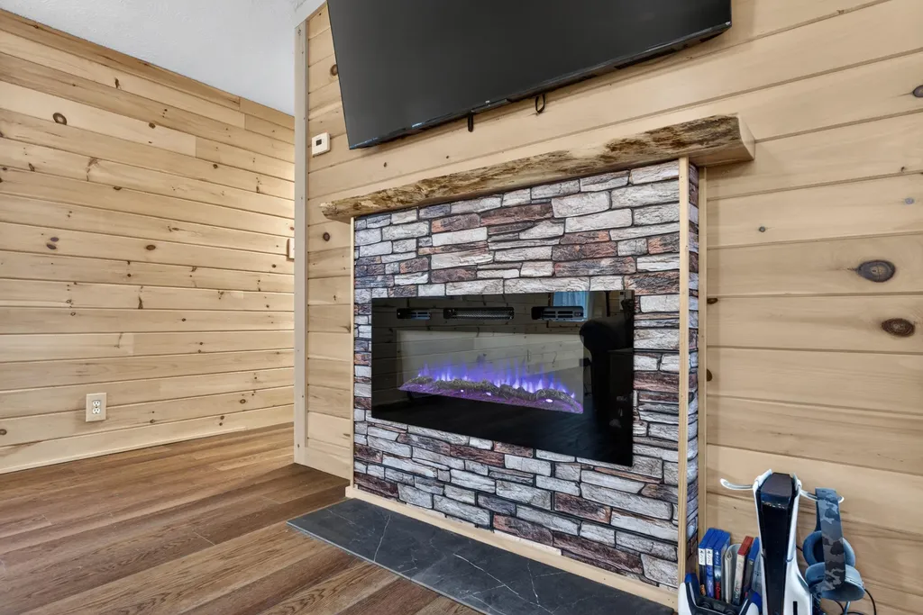 1051 Gardiner Road Wiscasset ME 04578