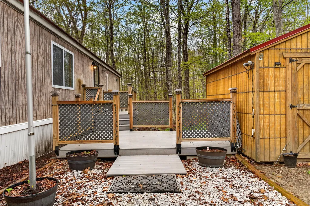1051 Gardiner Road Wiscasset ME 04578