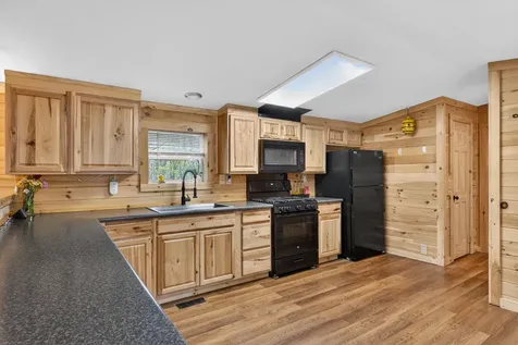 1051 Gardiner Road Wiscasset ME 04578