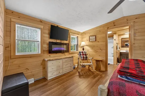 1051 Gardiner Road Wiscasset ME 04578