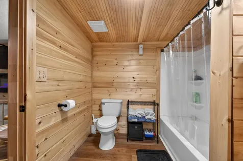 1051 Gardiner Road Wiscasset ME 04578