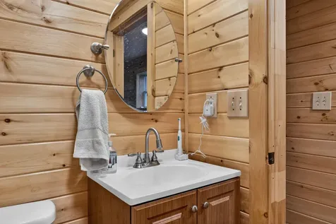 1051 Gardiner Road Wiscasset ME 04578