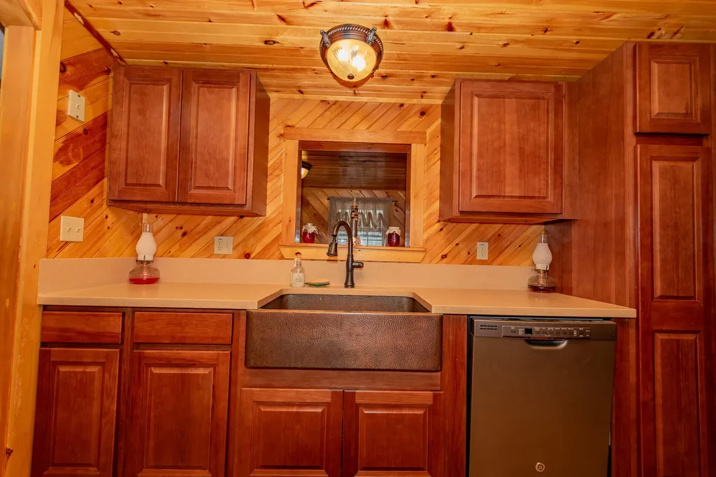 1299 Bangor Road Dover-foxcroft ME 04426