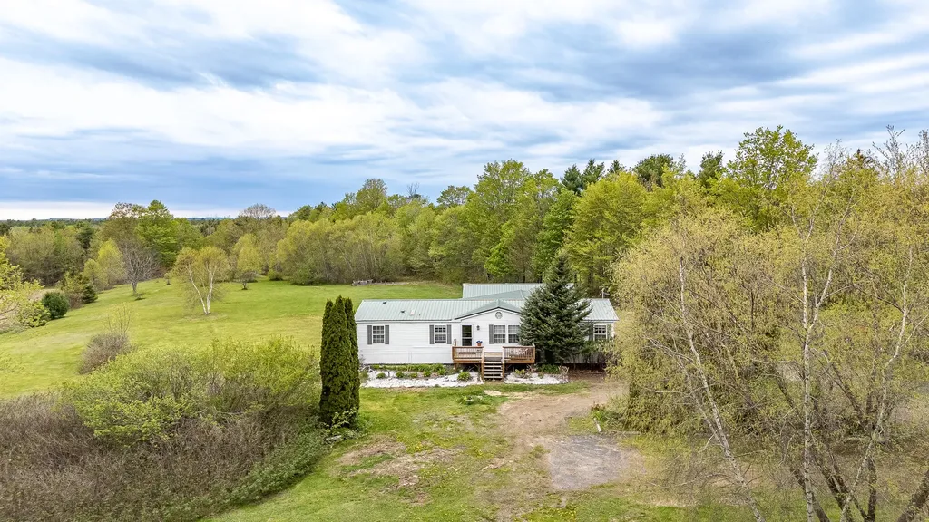 1299 Bangor Road Dover-foxcroft ME 04426