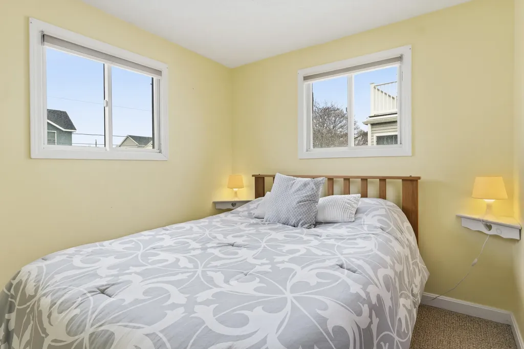 32 Parlin Road York ME 03909