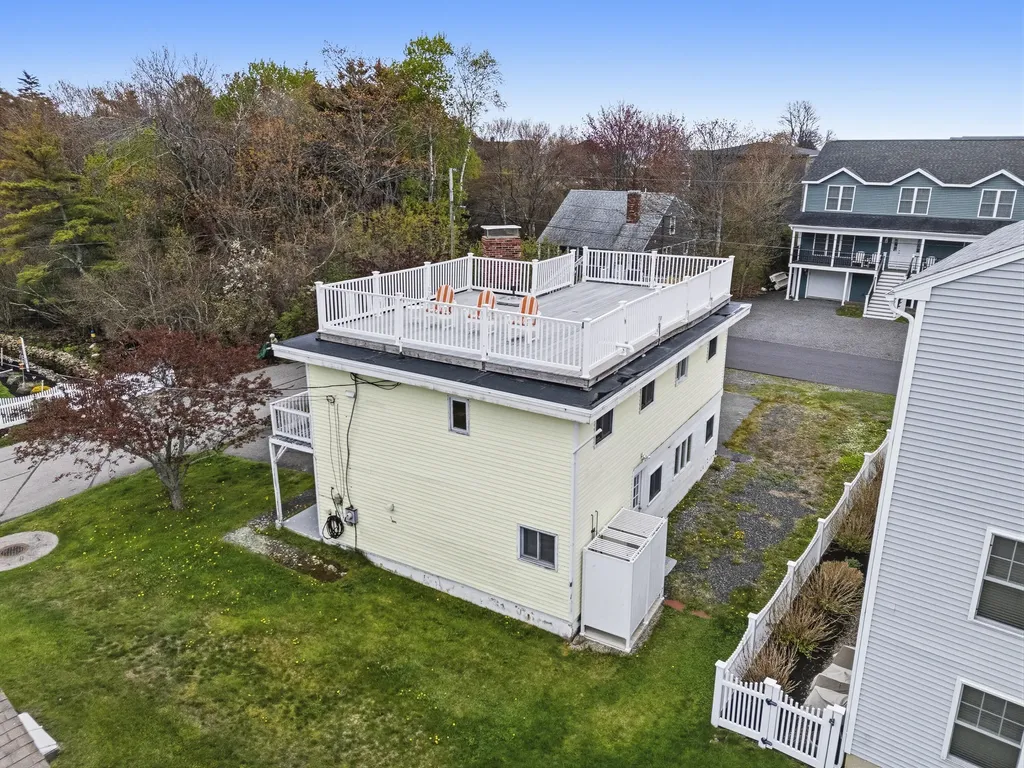 32 Parlin Road York ME 03909