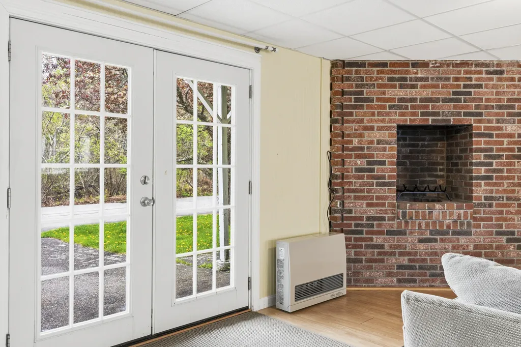 32 Parlin Road York ME 03909
