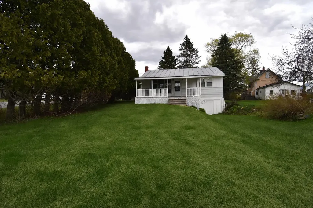 250 Stinson Street Pittsfield ME 04967