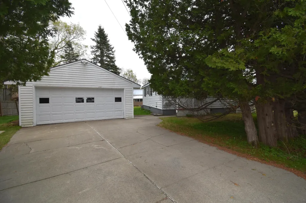 250 Stinson Street Pittsfield ME 04967