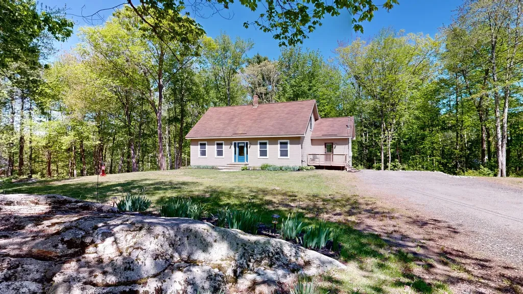671 Meadow Road Topsham ME 04086