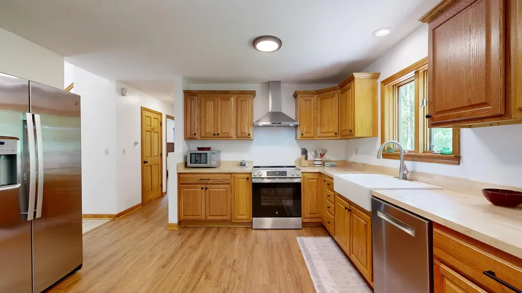 671 Meadow Road Topsham ME 04086