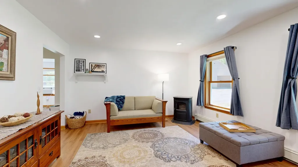 671 Meadow Road Topsham ME 04086
