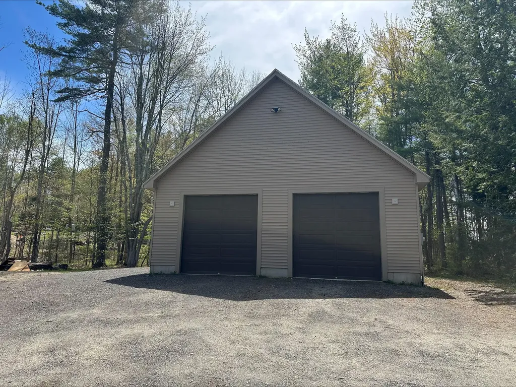 671 Meadow Road Topsham ME 04086