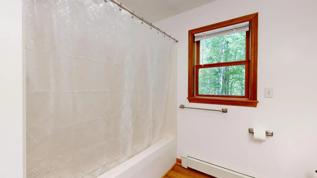 671 Meadow Road Topsham ME 04086