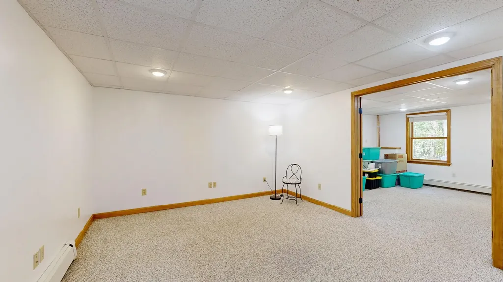 671 Meadow Road Topsham ME 04086
