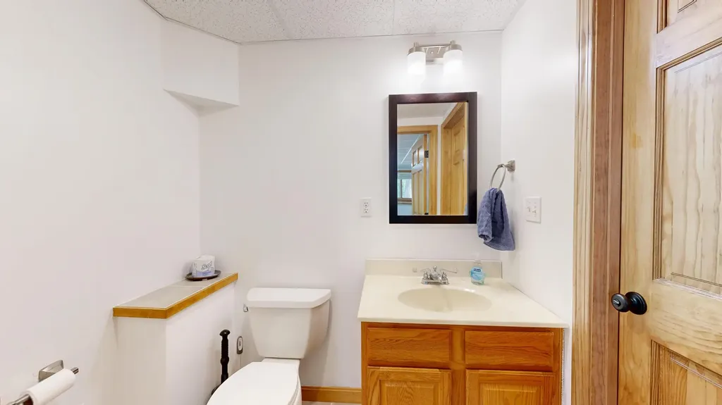 671 Meadow Road Topsham ME 04086