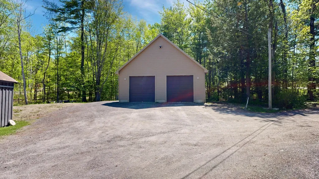 671 Meadow Road Topsham ME 04086