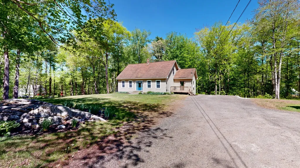 671 Meadow Road Topsham ME 04086