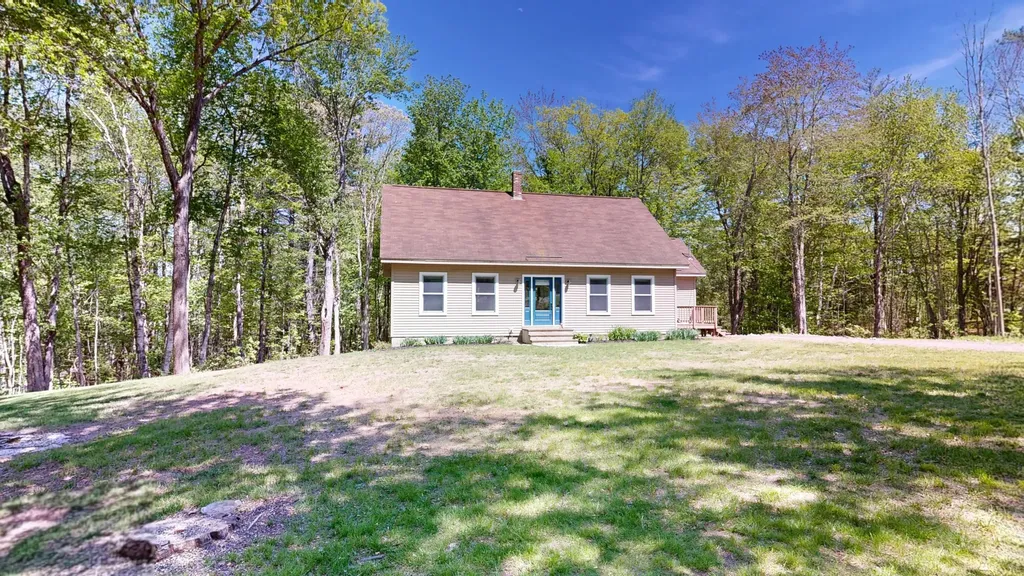 671 Meadow Road Topsham ME 04086