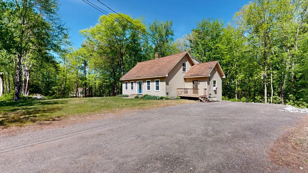 671 Meadow Road Topsham ME 04086